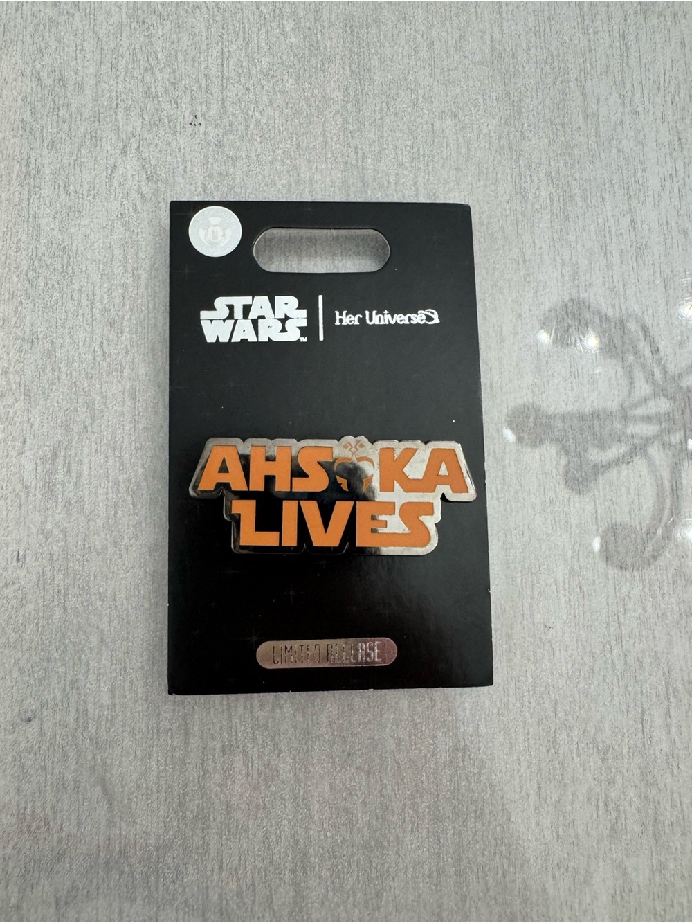 NWT Disney Star Wars Her Universe Ahsoka Tano Ahsoka Lives Pin Limited Release